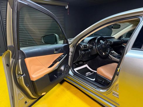 Used 2014 Lexus IS 250 image 30