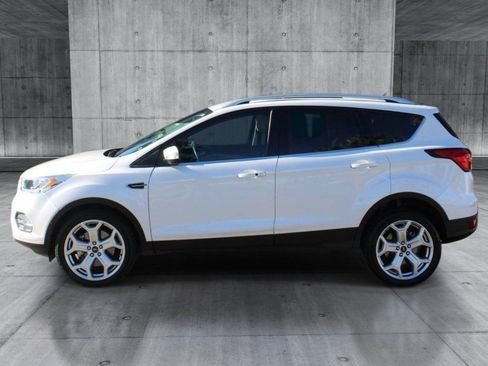 Used 2019 Ford Escape Titanium FWD image 2