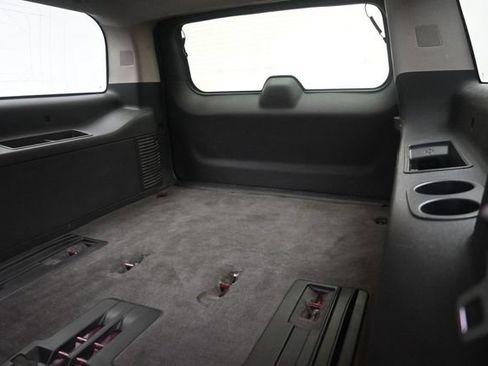 Used 2010 GMC Yukon XL SLT AWD/4WD image 21