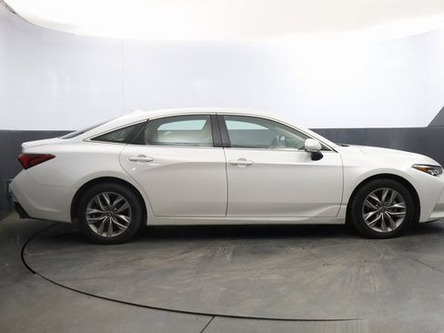 Used 2021 Toyota Avalon XLE w/ Carpet Mat Package (TMS) image 4