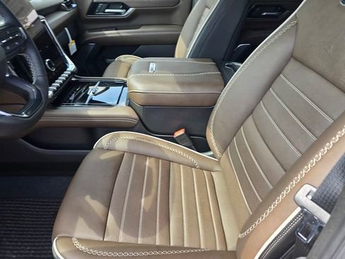 New 2026 GMC Yukon Denali Ultimate AWD/4WD image 19