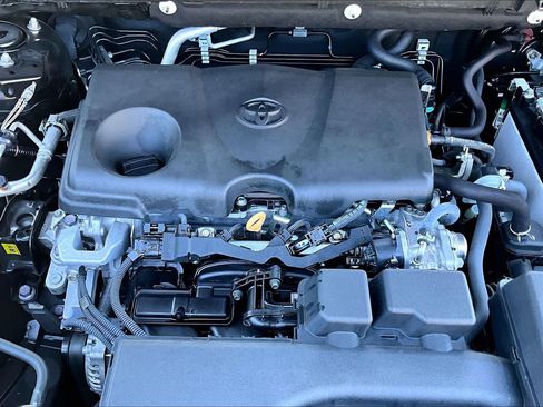 Used 2025 Toyota RAV4 LE FWD image 33