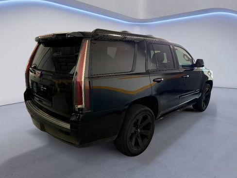 Used 2020 Cadillac Escalade Premium Luxury AWD/4WD image 3