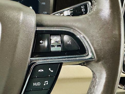 Used 2019 Lincoln Navigator Reserve w/ Cargo Package AWD/4WD image 18