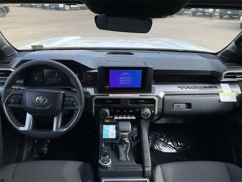 Certified 2025 Toyota Tacoma SR5 image 18