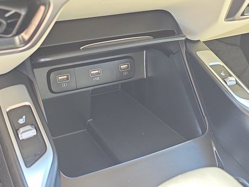 Certified 2022 Kia Sorento S FWD image 26