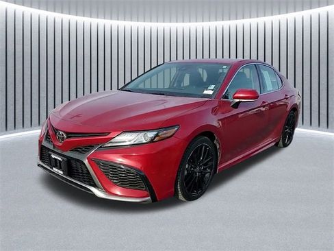 Used 2023 Toyota Camry XSE image 9