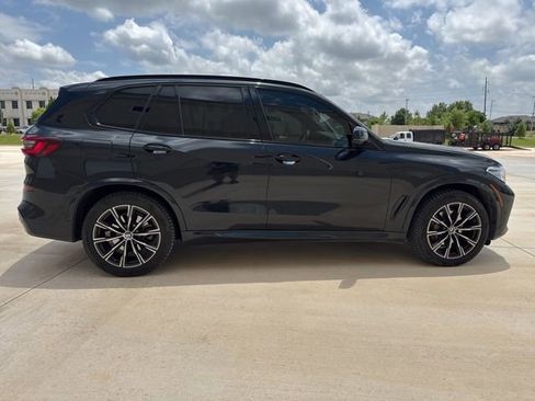 Used 2022 BMW X5 xDrive40i w/ M Sport Package AWD/4WD image 4
