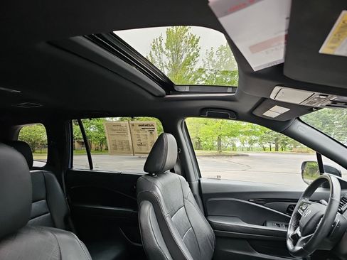 Used 2023 Honda Passport Elite image 13
