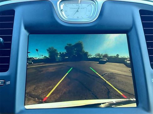 Used 2022 Chrysler 300 Touring L image 13