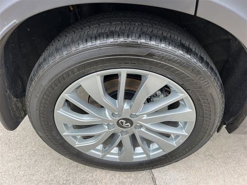 Certified 2025 INFINITI QX50 Luxe image 15