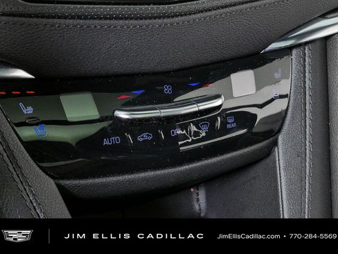 Certified 2023 Cadillac XT5 Premium Luxury w/ Technology Package FWD image 16