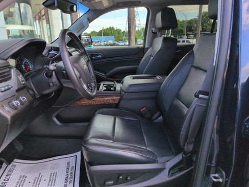 Used 2017 Chevrolet Tahoe Premier AWD/4WD image 9