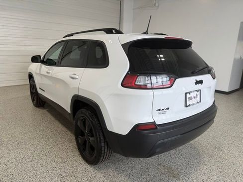 Used 2021 Jeep Cherokee Latitude Plus AWD/4WD image 5