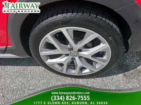 Used 2019 Volkswagen Golf Alltrack SEL AWD/4WD image 36