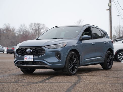 Used 2024 Ford Escape ST-Line Elite w/ Premium Technology Package image 8