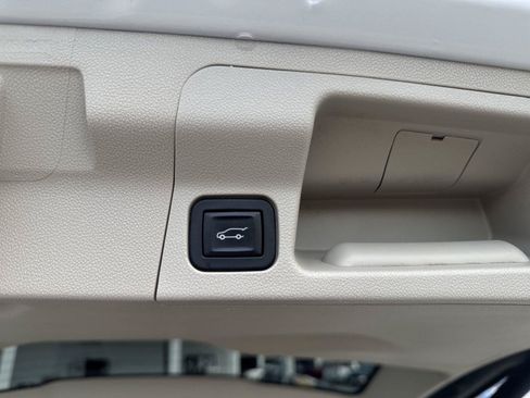 Used 2019 GMC Acadia Denali w/ Technology Package AWD/4WD image 37