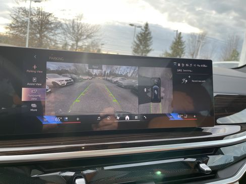 New 2026 BMW X5 xDrive50e w/ Executive Package image 11