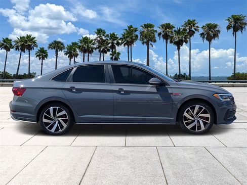 Used 2021 Volkswagen Jetta GLI Autobahn image 3