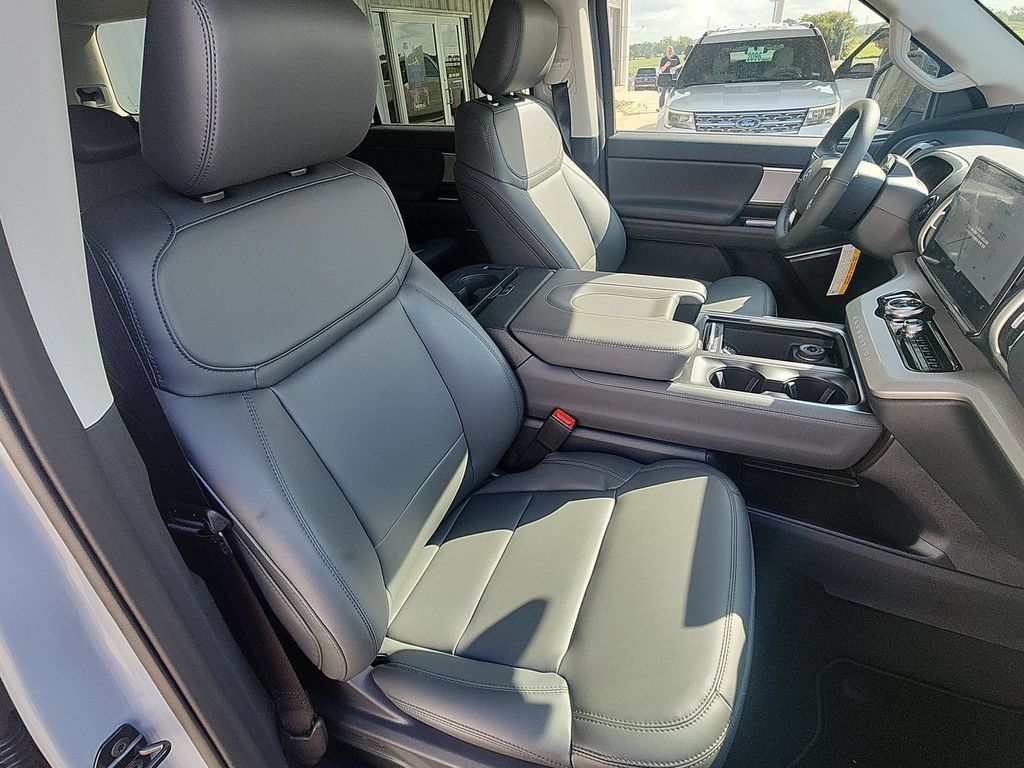 New 2027 Ford Expedition Active RWD image 29