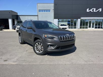 Used 2019 Jeep Cherokee Latitude Plus w/ Comfort/Convenience Group