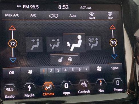 Used 2019 Jeep Cherokee Limited w/ Technology Group AWD/4WD image 17