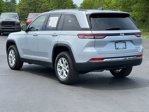 Certified 2024 Jeep Grand Cherokee Limited AWD/4WD image 51