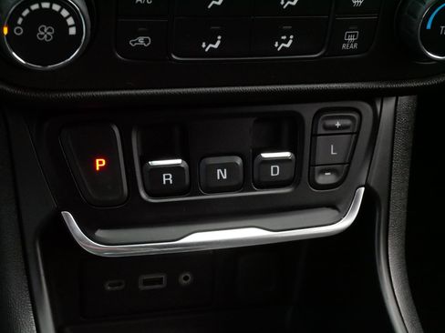Used 2020 GMC Terrain SLE FWD image 24