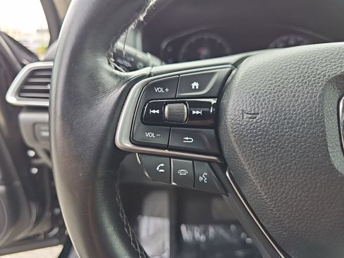 Used 2019 Honda Accord Touring image 16