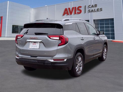 Used 2024 GMC Terrain SLT image 6