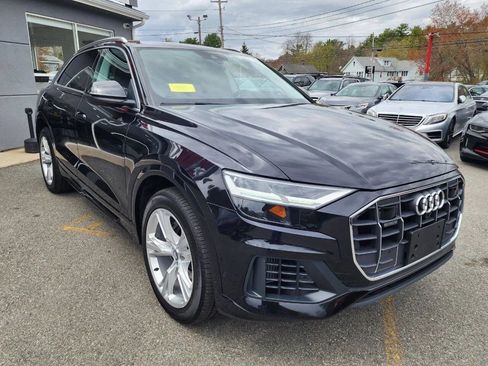 Used 2019 Audi Q8 Premium Plus w/ Premium Plus AWD/4WD image 3