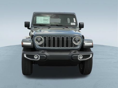 Used 2026 Jeep Wrangler Unlimited Sahara AWD/4WD image 2
