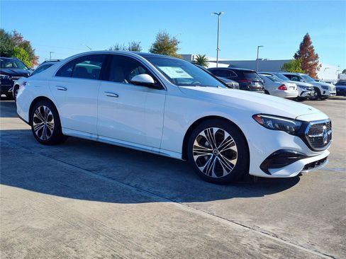 New 2026 Mercedes-Benz E 350 4MATIC Sedan image 5
