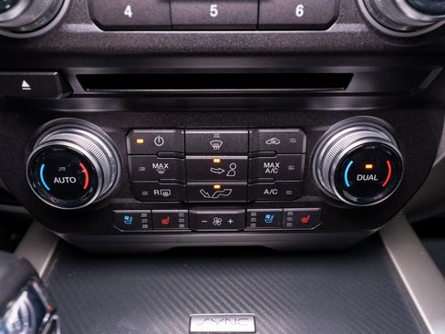 Used 2018 Ford F150 Lariat w/ Equipment Group 502A Luxury AWD/4WD image 27