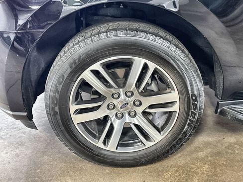 Used 2024 Ford Expedition Limited image 34