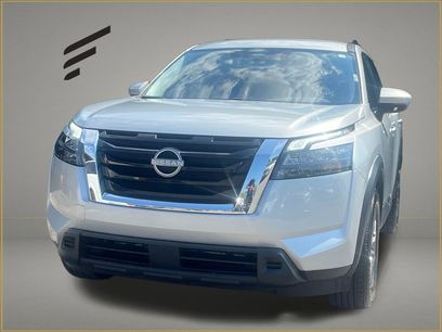 Used 2025 Nissan Pathfinder SV