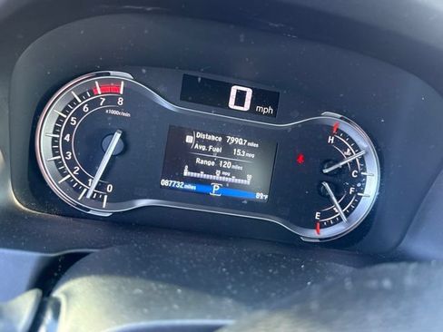 Used 2016 Honda Pilot Touring image 22