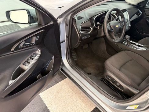 Used 2024 Chevrolet Malibu LT image 28