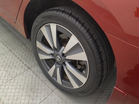 Used 2019 Nissan Sentra SV w/ Special Edition Package FWD image 31
