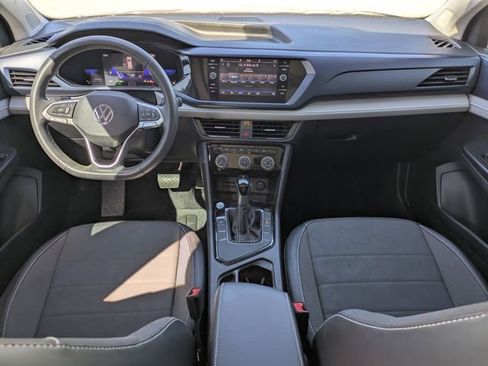 Used 2023 Volkswagen Taos SE w/ Panoramic Sunroof Package image 18