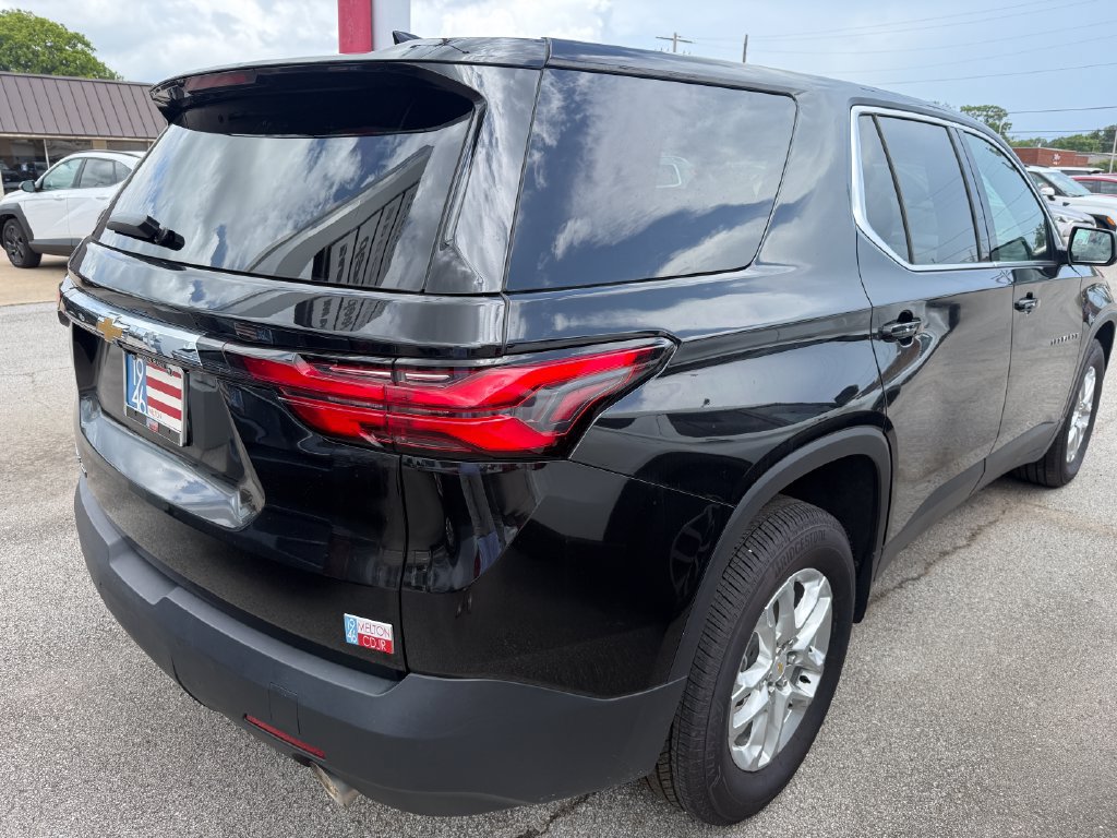 Used 2023 Chevrolet Traverse LS w/ LPO, Cargo Package AWD/4WD image 23