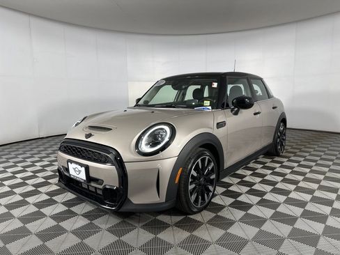 Used 2022 MINI Cooper S image 3