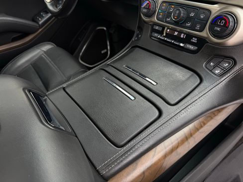 Used 2018 GMC Yukon Denali image 24