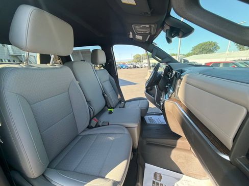 Used 2025 GMC Sierra 2500 SLE w/ SLE Value Package; AWD/4WD image 30
