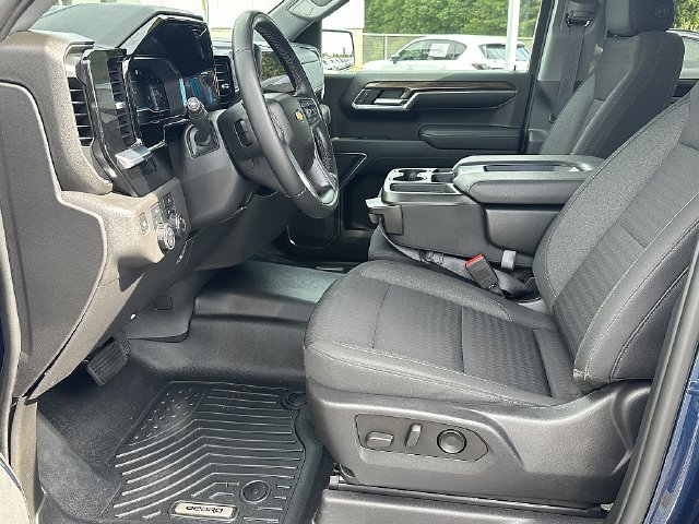 Used 2023 Chevrolet Silverado 1500 LT AWD/4WD image 19