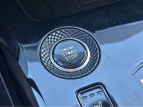 Used 2024 Kia Niro EX image 23