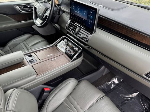 Certified 2022 Lincoln Navigator L Black Label image 15
