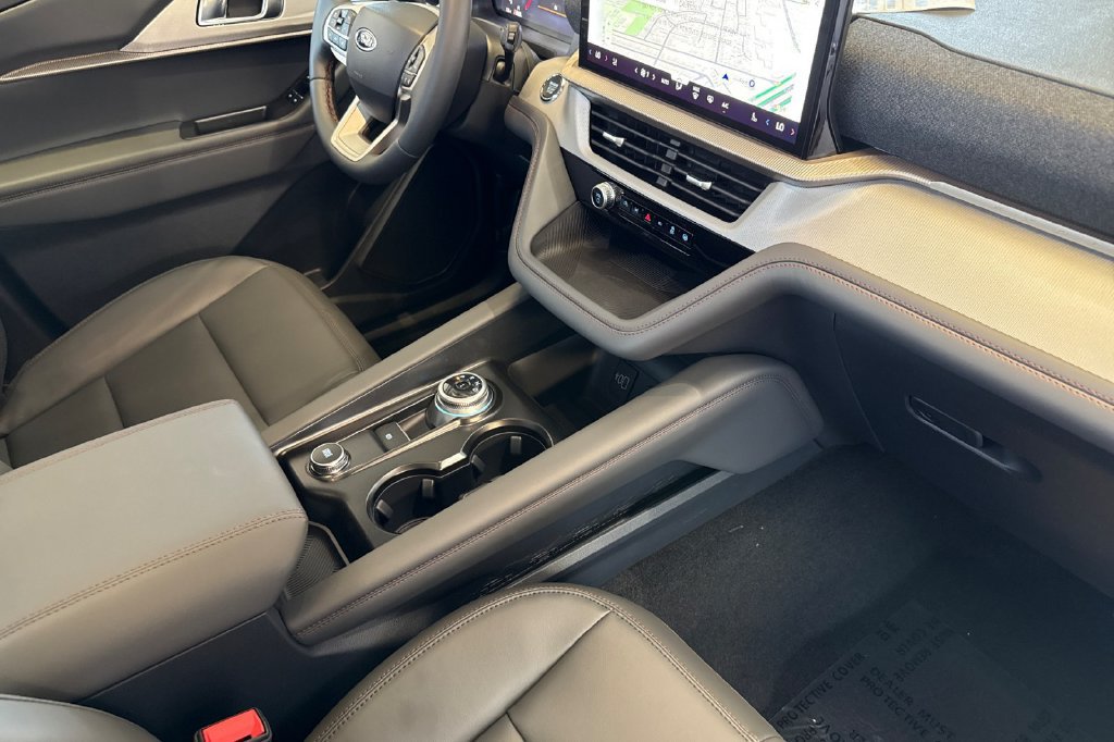 New 2026 Ford Explorer Active w/ Active Comfort Package AWD/4WD image 17