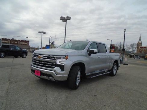 Used 2022 Chevrolet Silverado 1500 LTZ w/ LTZ Convenience Package II image 3