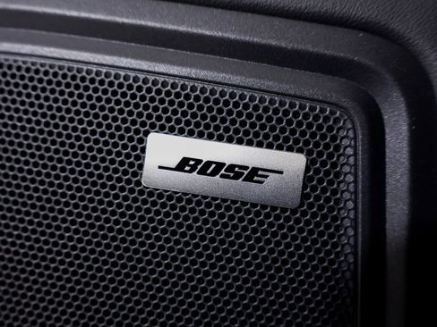 Certified 2025 Porsche Macan GTS image 19